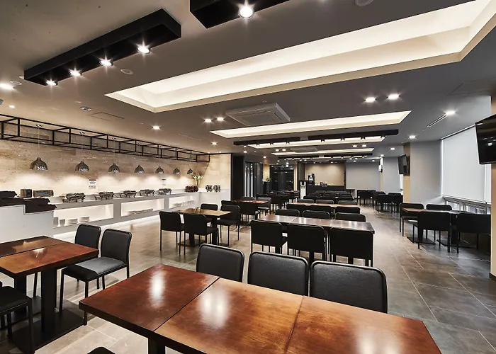 阿尔班市酒店 3*