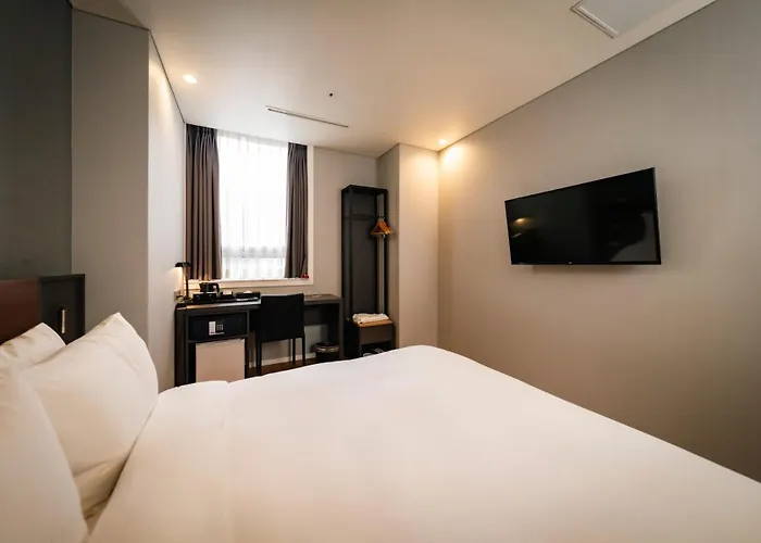 阿尔班市酒店 酒店 3*
